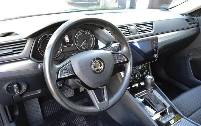 Skoda Superb cena 84900 przebieg: 178000, rok produkcji 2019 z Kutno małe 781